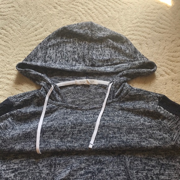 Blue Hooded sweater - Picture 3 of 3